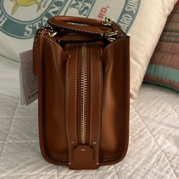 NWT Coach Lips Bag - Picture 4 of 6